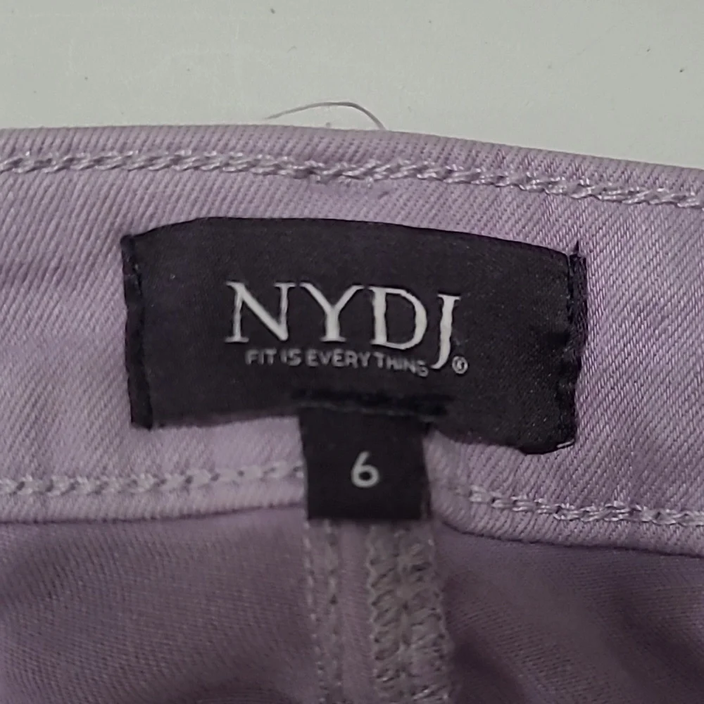 NYDJ Light Purple/Lilac AMI Skinny Jeans size 6 - Picture 3 of 8